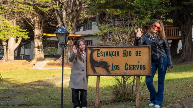 Mujeres empresarias liderando proyectos turísticos y culturales en la región de Magallanes